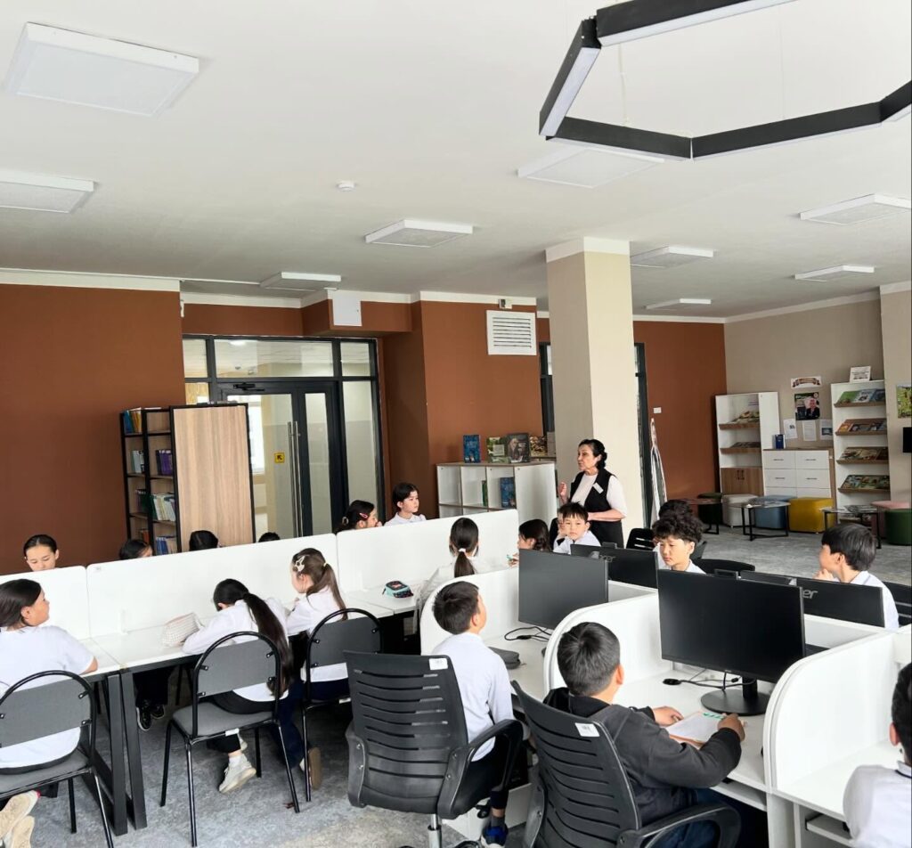 «Балалар әдебиеті – рухани тәрбие бастауы» онкүндігіне байланысты кітапханамызда «Қазіргі&hellip;